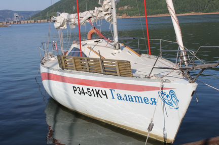 Парусно-моторная яхта yamaha-26S