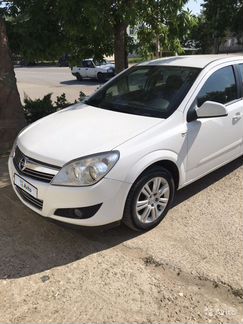 Opel Astra 1.8 МТ, 2011, 230 000 км