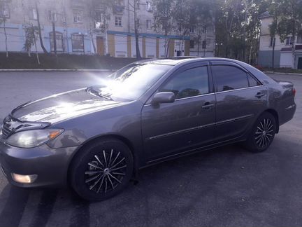 Toyota Camry 3.0 AT, 2004, седан