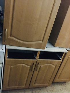 Кухонный гарнитур и 2 электрических плиты