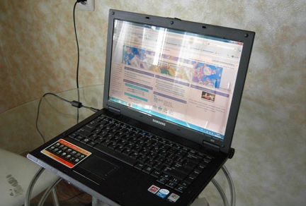 Ноутбук SAMSUNG r20 plus