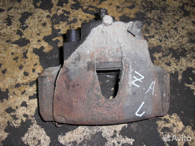 Суппорт передний Опель Зафира А 1999-2005