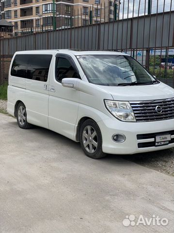 Минивэны новороссийск. Ниссан Эльгранд е51. Эльгранд Хайс. Nissan Elgrand e51 диски. Ниссан Эльгранд 2003 года фото.