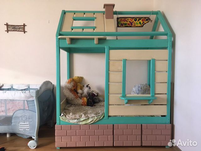 Детская кроватка-домик
