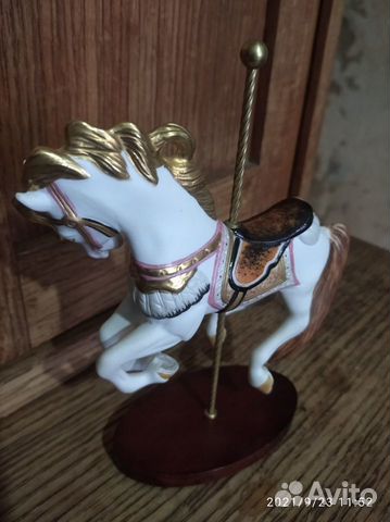 Статуэтка Лошадка карусель