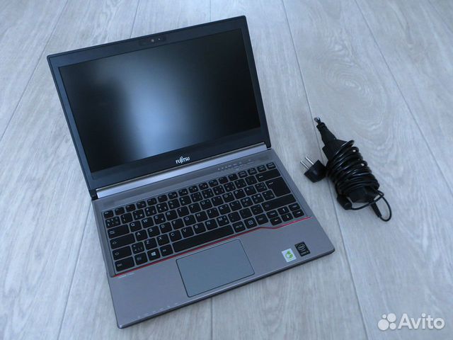 Ноутбук Fujitsu Lifebook E734