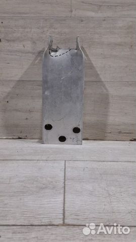 Кронштейн переднего усилителя левый Mercedes W205