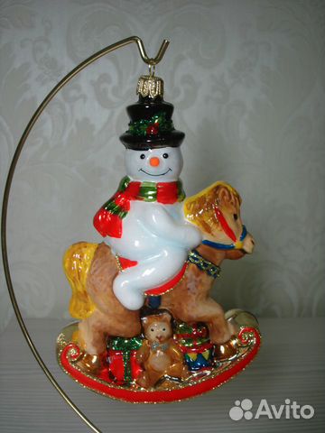 Елочная игрушка снеговик на лошадке