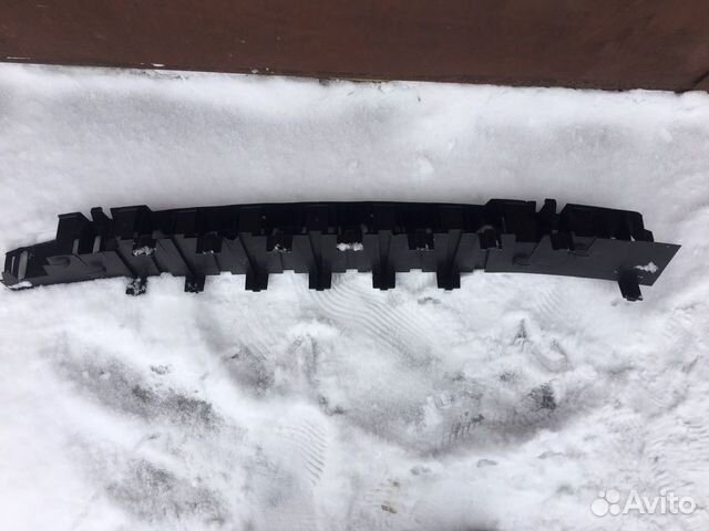 Усилитель переднего бампера пластиковый Peugeot Tr