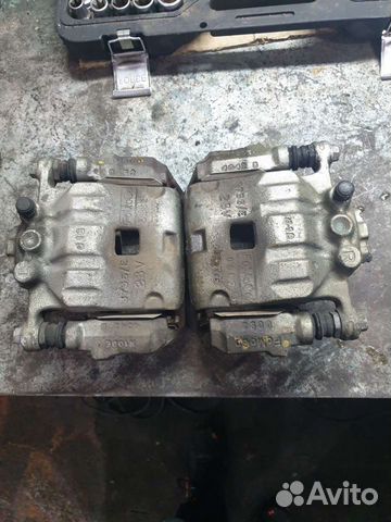 Суппорт тормозной передний Форд Фиеста мк6