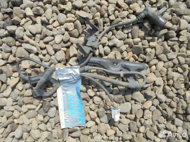 Датчик abs передний правый Toyota Camry ACV30