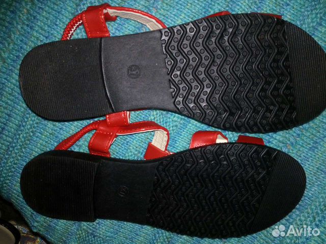 Новые красные сандалии 37 размера (24 см)