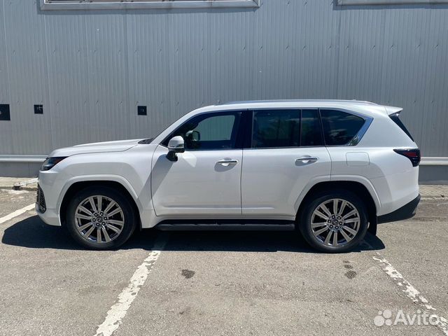 Lexus LX 3.5 AT, 2022