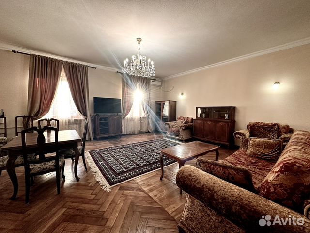 

3-к. квартира, 100 м², 4/4 эт.