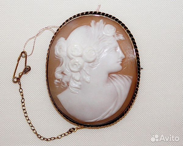 Брошь с камеей