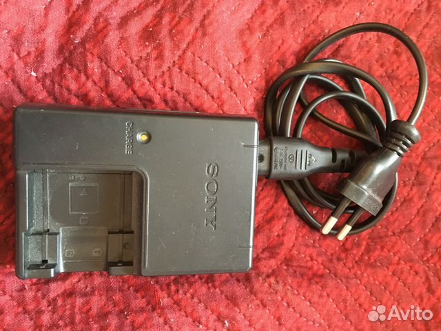 Зарядка Sony BC-CS3