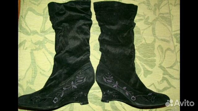 Новые демисезонные сапоги на танкетке Новые демисезонные сапоги на танкетке