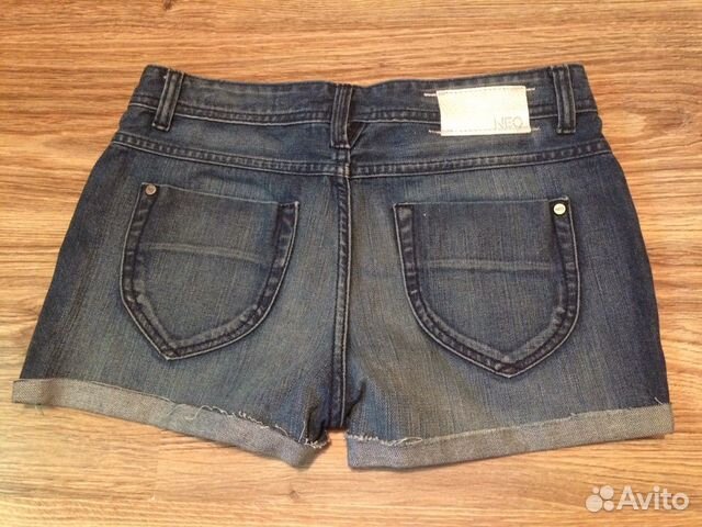 Новые джинсовые шорты Adidas Neo Новые джинсовые шорты Adidas Neo