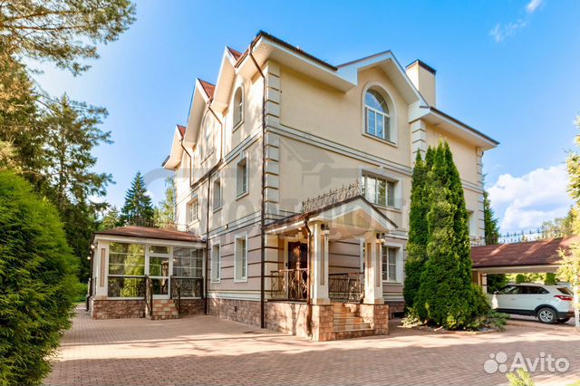 

10-к. и более коттедж, 1000 м²