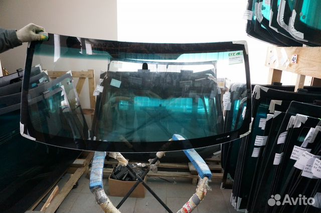 Лобовое стекло Jeep Liberty 02 (Джип Либерти) Лобовое стекло Jeep Liberty 02 (Джип Либерти)