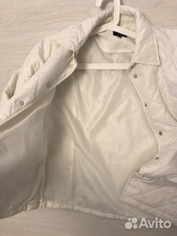 Куртка-ветровка женская, белая Куртка-ветровка женская, белая