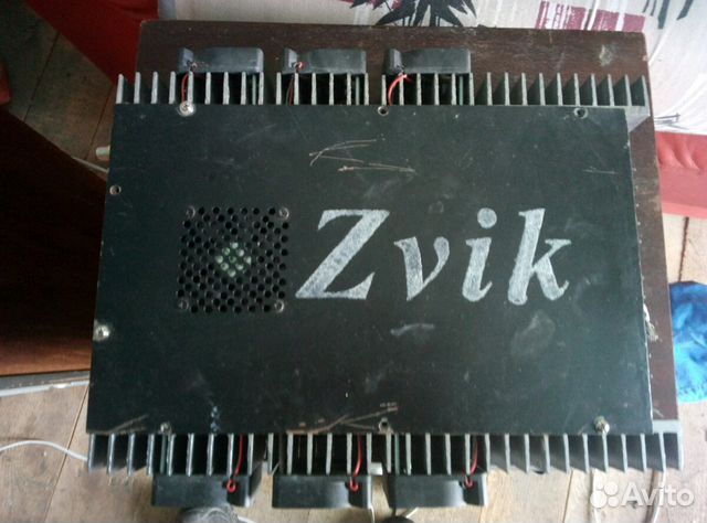 Усилитель zvik PoverMusic 1.5 kW 4 omh