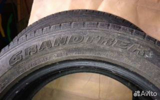 Всесезонные шины R17 215/60 Dunlop Grandtrek ST20