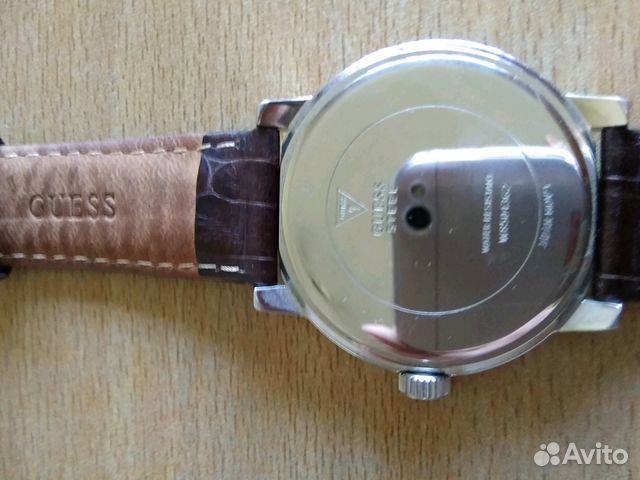 Продам часы Guess