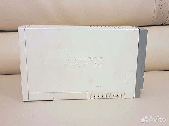 Источник бесперебойного питания APC Back-UPS CS500