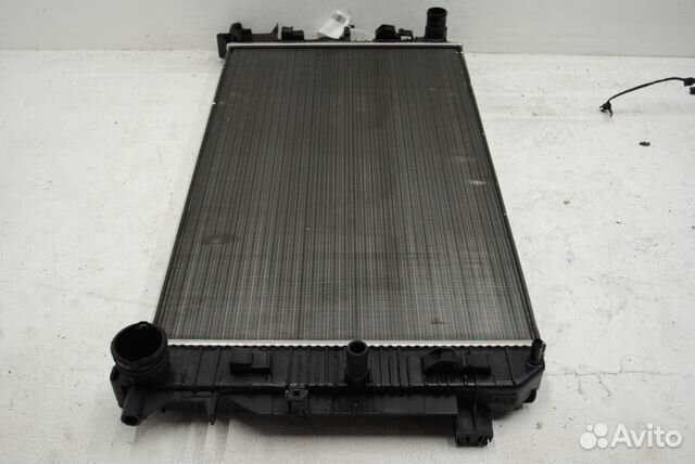 Радиатор охлаждения Mercedes Sprinter VW Crafter