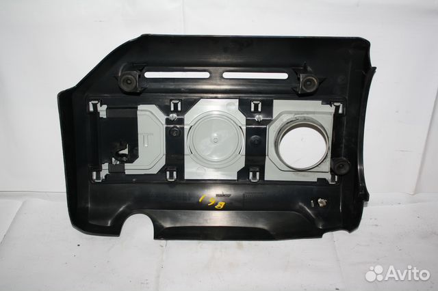 Накладка двигателя VW Passat B6 06J103925H Накладка двигателя VW Passat B6 06J103925H