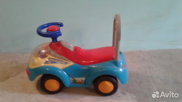Машинка каталка для детей