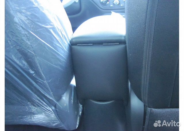 Подлокотник Hyundai Solaris 2 Подлокотник Hyundai Solaris 2