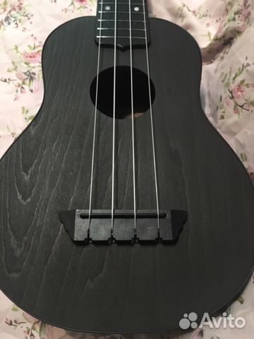 Укулеле чёрная с чехлом Укулеле чёрная с чехлом