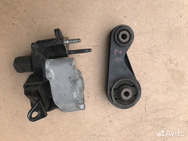 Опора двс Toyota Prius 20