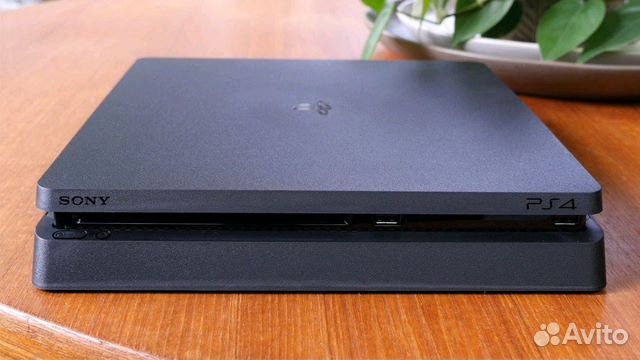 Sony PS4 Slim