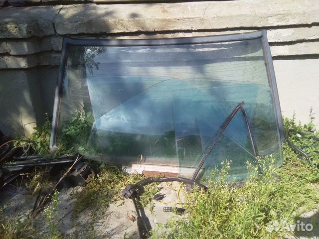 Стекло Мерседес 190 (w201) дорестайл