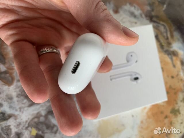 AirPods AirPods