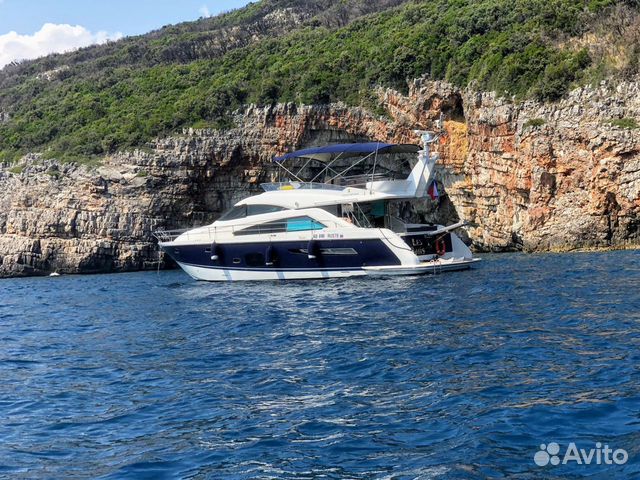 Моторная яхта Fairline Squadron 55 Моторная яхта Fairline Squadron 55