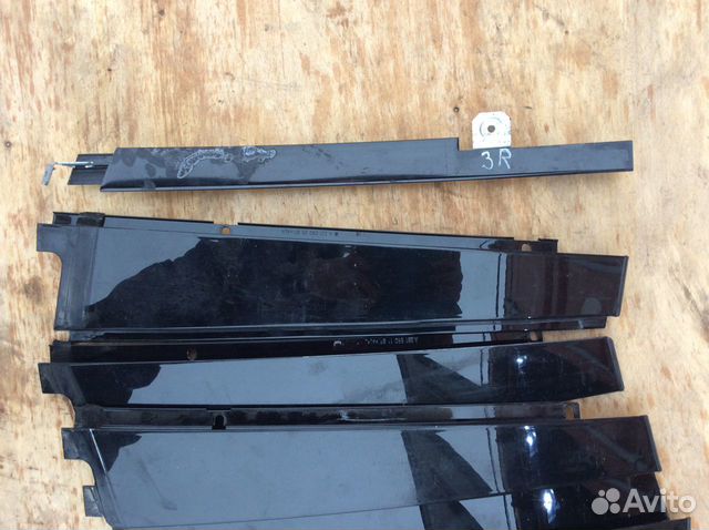 Молдинги двери стекла Mercedes w221 S Молдинги двери стекла Mercedes w221 S