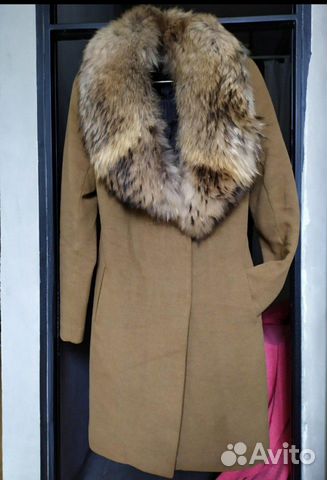 Пальто зимнее. Меховой ворот отстёгивается Пальто зимнее. Меховой ворот отстёгивается