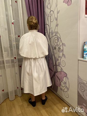 Нарядное платье с накидкой