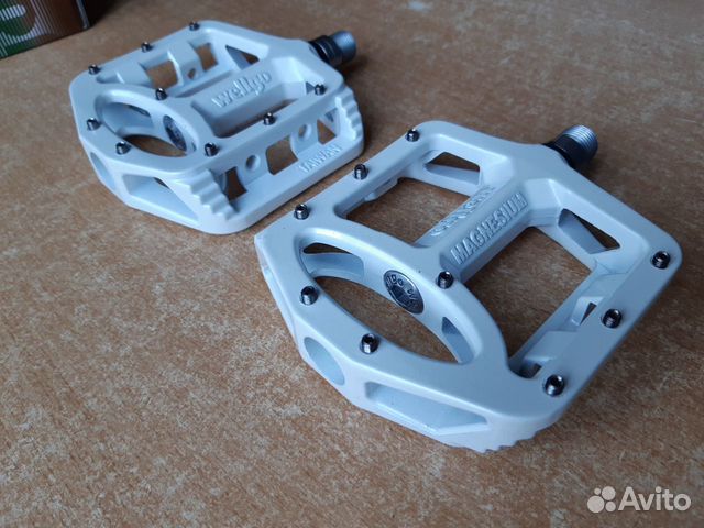 Новые педали Wellgo MG-1 white (промы)