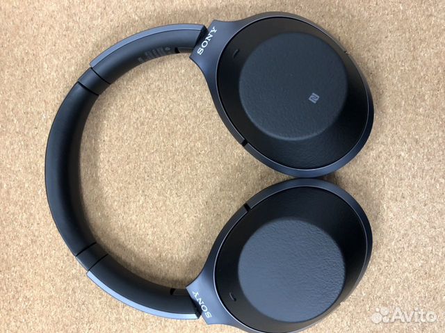Беспроводные наушники Sony WH-1000XM2 Беспроводные наушники Sony WH-1000XM2