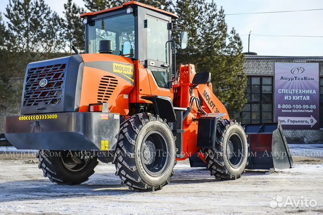 Фронтальный погрузчик molot 300F Фронтальный погрузчик molot 300F