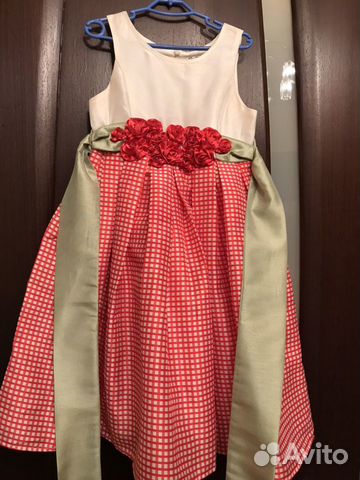 Платье нарядное на Новый год Платье нарядное на Новый год