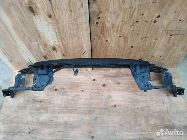 Передняя панель рамка радиатора Volvo V70 B5254T6 Передняя панель рамка радиатора Volvo V70 B5254T6