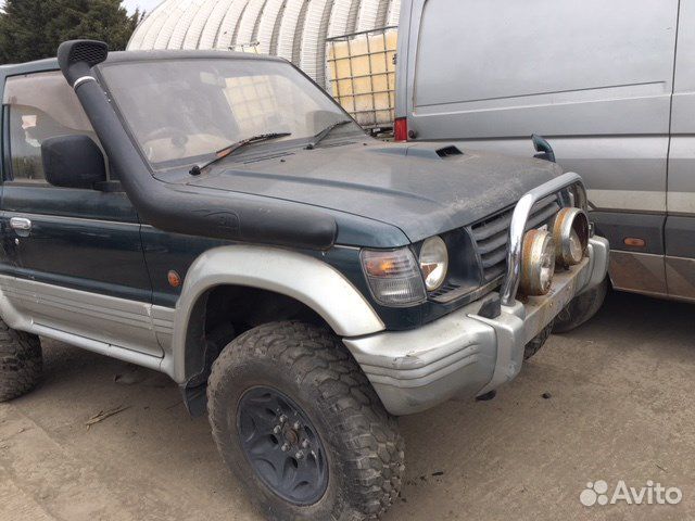 Разбор на запчасти Mitsubishi Pajero