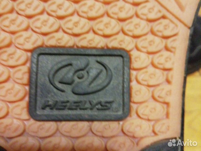 Кроссовки Heelys на роликах 40 Кроссовки Heelys на роликах 40