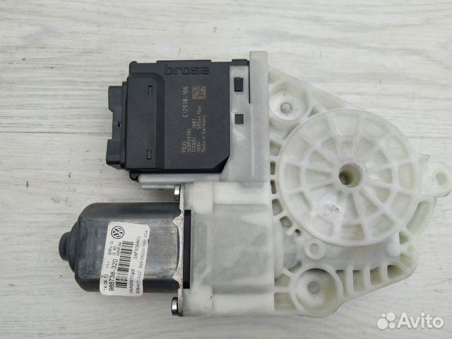 Моторчик задний правый 3AA959704B VW Passat (B7) 2